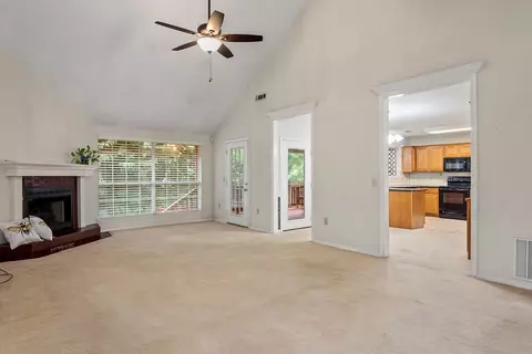 2482 Jean St, Springdale, AR 72762 photo 4