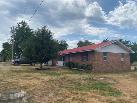 509 Stapleton Pl, Lincoln, AR 72744 photo 2