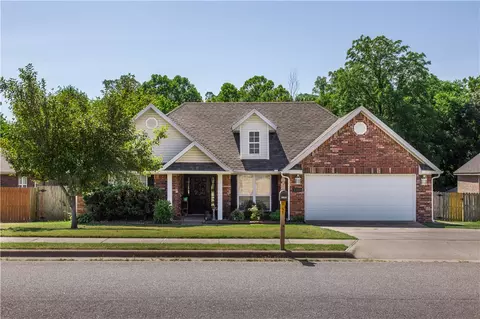 3368 Eaglecrest Cir, Springdale, AR 72762 photo 1