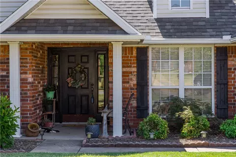 3368 Eaglecrest Cir, Springdale, AR 72762 photo 2