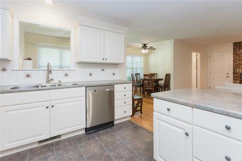 2245 Cheyenne Trl, Springdale, AR 72762 photo 16