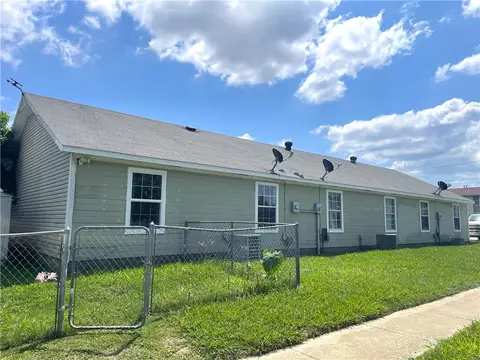910 Caudle Ave, Springdale, AR 72764 photo 2