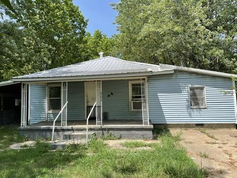 207 Park St, Lincoln, AR 72744