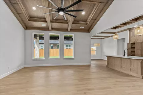 700 Bronco St, Centerton, AR 72719 photo 4