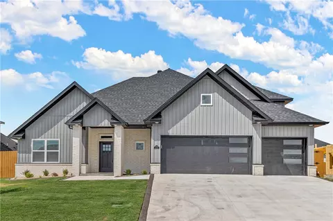 700 Bronco St, Centerton, AR 72719 photo 1
