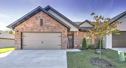1602 S 17th Pl, Rogers, AR 72758