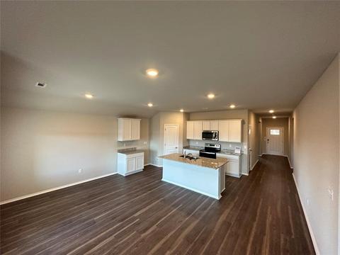 604 Comanche Dr, Gentry, AR 72734 photo 3