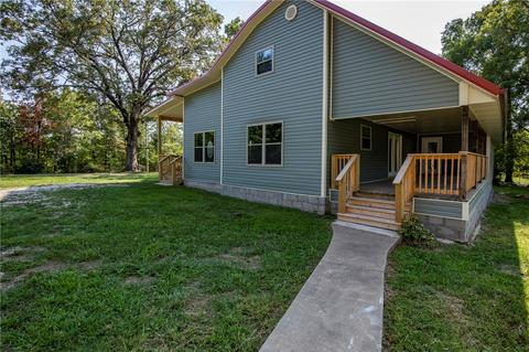 2063 Goff Ridge Rd, Pineville, MO 64856