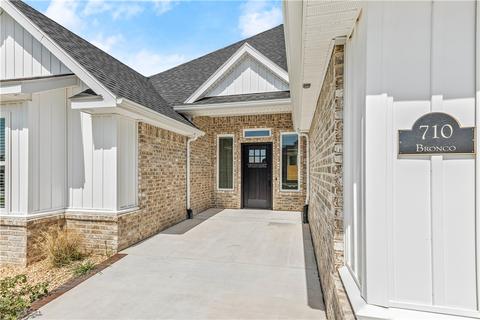 710 Bronco St, Centerton, AR 72719 photo 3