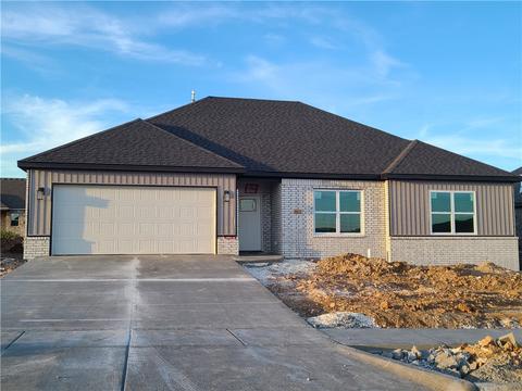 862 Pinnacle St, Prairie Grove, AR 72753