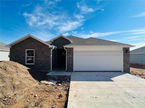 700 Comanche Dr, Gentry, AR 72734 photo 1