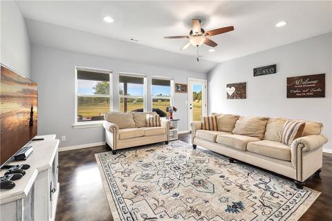 910 E North St, Lincoln, AR 72744 photo 4