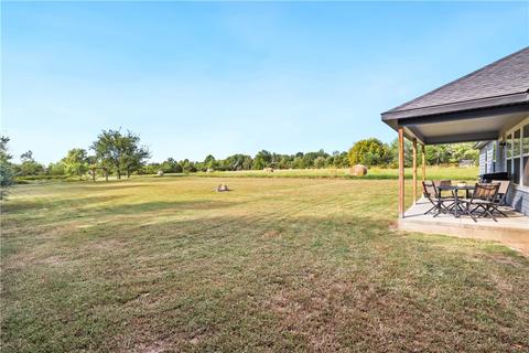 910 E North St, Lincoln, AR 72744 photo 3