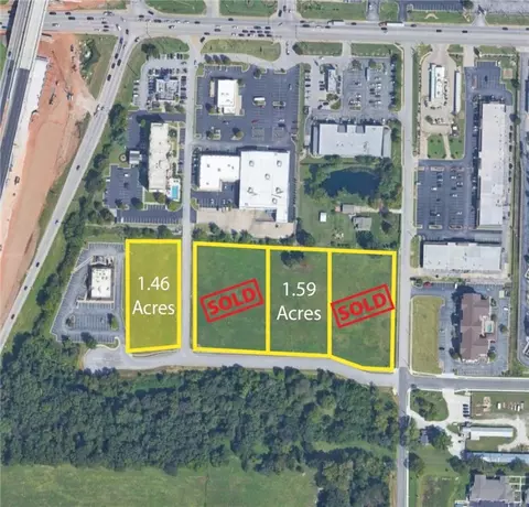 W Poplar Street, Rogers, AR 72758