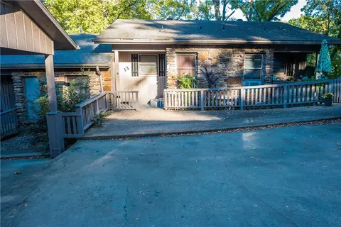 13 Annette Ln, Bella Vista, AR 72715