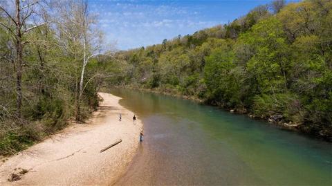 000 County Road 329, Eureka Springs, AR 72632