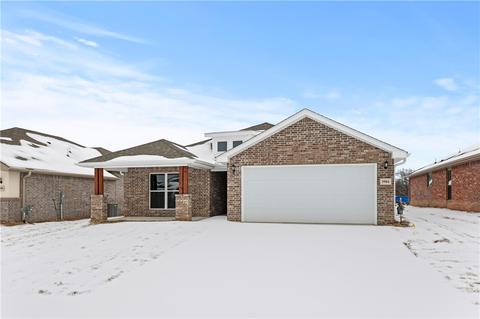 5904 NW Reynolds St, Bentonville, AR 72713