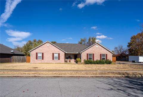 1995 Montclair Ave, Siloam Springs, AR 72761