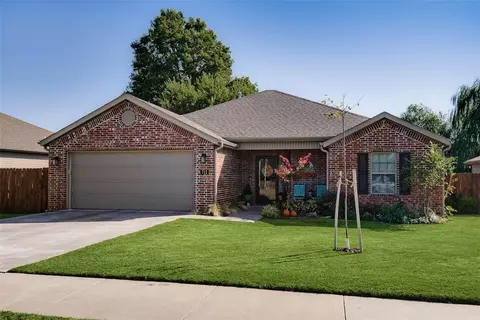 711 Olivia Ln, Centerton, AR 72719 photo 1