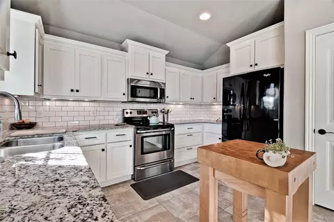 711 Olivia Ln, Centerton, AR 72719 photo 10