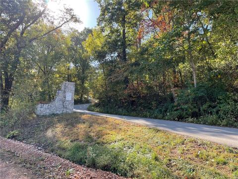 13011 La Bonne Vie Ln, Springdale, AR 72762