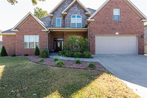 4135 Eastpoint Dr, Fayetteville, AR 72701