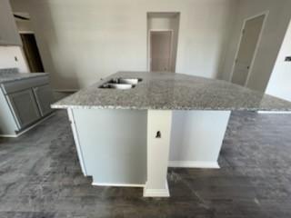 504 Comanche Dr, Gentry, AR 72734 photo 3