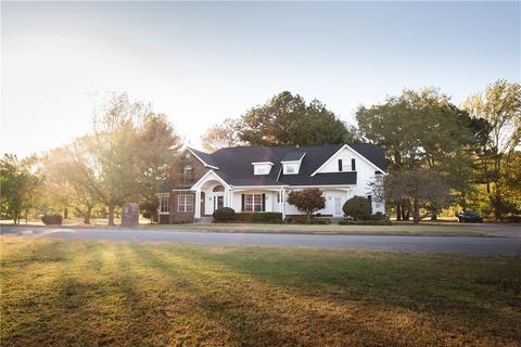 13291 St Andrews Dr, Siloam Springs, AR 72761