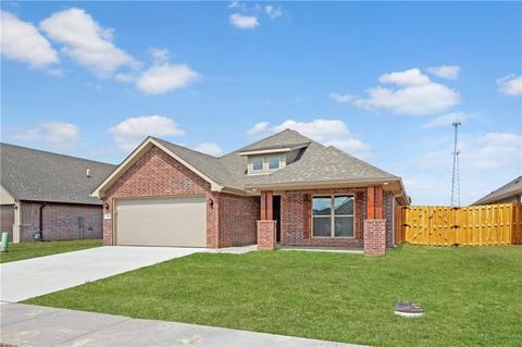 961 Pink Lady Pl, Bentonville, AR 72712