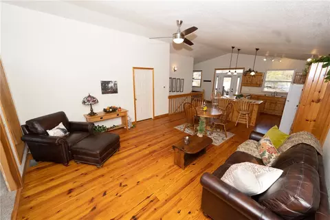 18964 Eagle Point Rd, Eagle Rock, MO 65641 photo 1