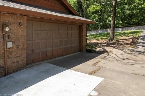 2911 S 58th St, Fort Smith, AR 72903 photo 3