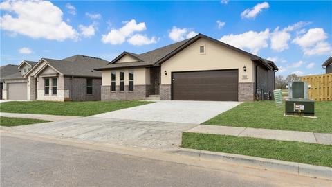 2040 Periwinkle Pl, Centerton, AR 72719