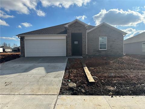 602 W Dusty Ln, Siloam Springs, AR 72761