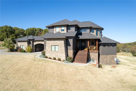 2656 W Howard Nickell Rd, Fayetteville, AR 72704