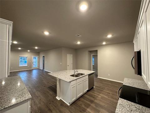 806 Comanche Dr, Gentry, AR 72734 photo 5