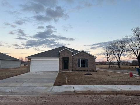 806 Comanche Dr, Gentry, AR 72734 photo 1