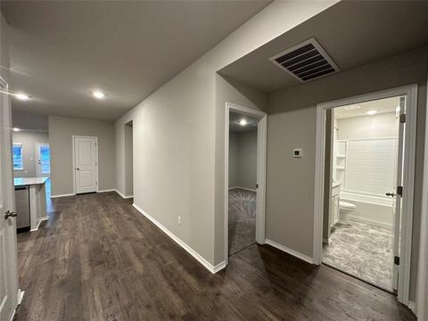806 Comanche Dr, Gentry, AR 72734 photo 3
