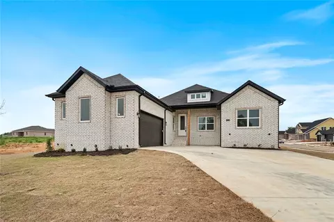 5915 Poppy Ave, Springdale, AR 72762