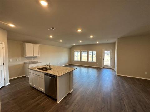 800 Comanche Dr, Gentry, AR 72734 photo 3