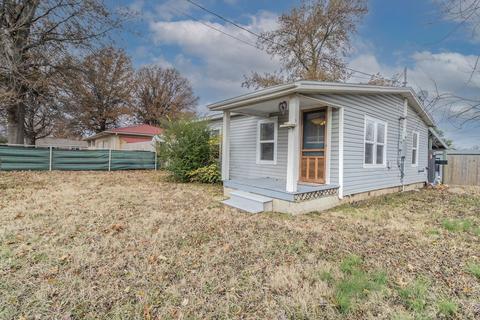 810 Maple Dr, Springdale, AR 72764 photo 1