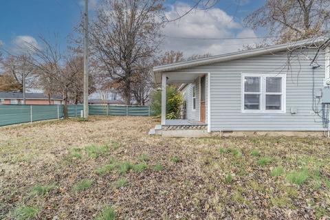 810 Maple Dr, Springdale, AR 72764 photo 2