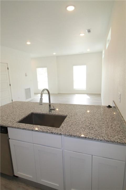 620 Pacific Ave, Centerton, AR 72719 photo 10