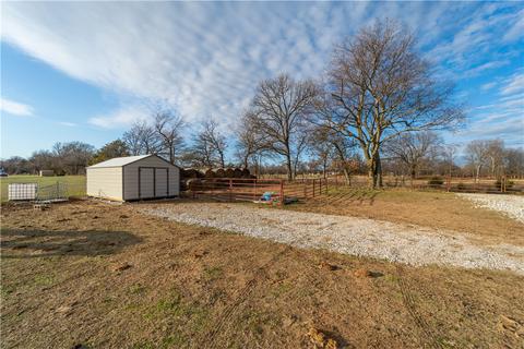 10914 Summers Rd, Summers, AR 72769 photo 14
