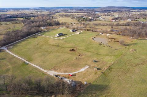 10914 Summers Rd, Summers, AR 72769 photo 4