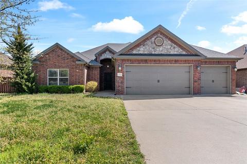 4203 Beech Ln, Bentonville, AR 72712