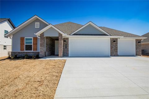 631 Hayden James St, Prairie Grove, AR 72753