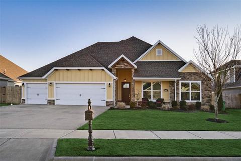 1041 Silver Maple St, Centerton, AR 72719 photo 1