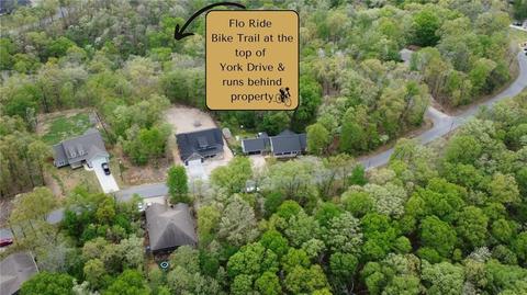 37 York Dr, Bella Vista, AR 72714