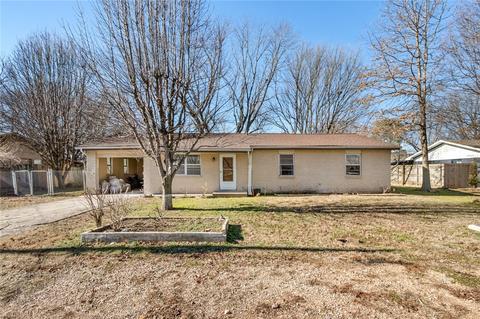 308 SE B St, Bentonville, AR 72712