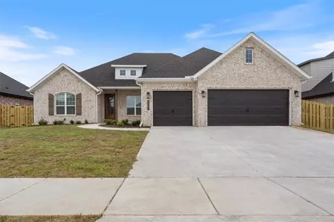 1321 Paragon Dr, Centerton, AR 72719